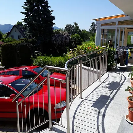 Topwohnung 45m2 Oder Weisses 15 M2 - Naehe Gruenberg Apartment