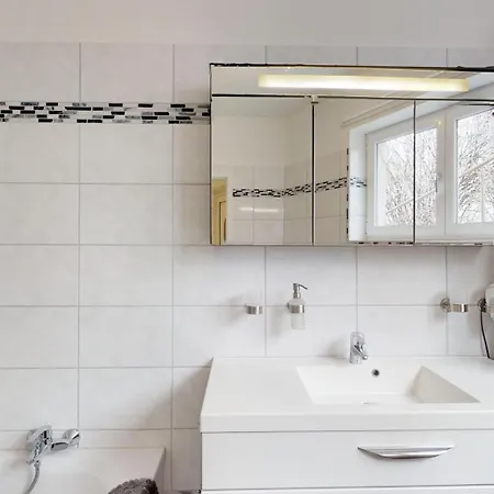 Topwohnung 45m2 Oder Weisses Budget 15 M2 - Naehe Gruenberg