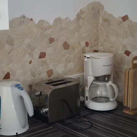 Topwohnung 45m2 Oder Weisses 15 M2 - Naehe Gruenberg *