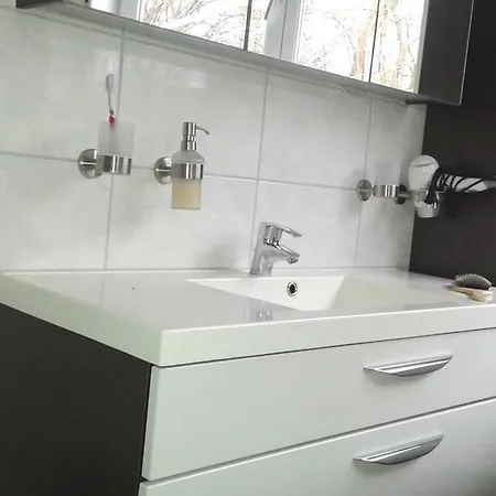 Topwohnung 45m2 Oder Weisses 15 M2 - Naehe Gruenberg Apartment
