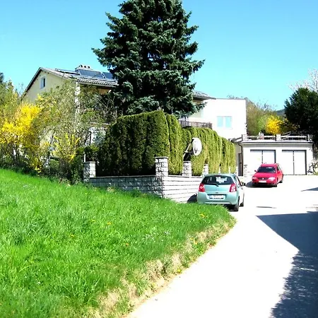Topwohnung 45m2 Oder Weisses 15 M2 - Naehe Gruenberg