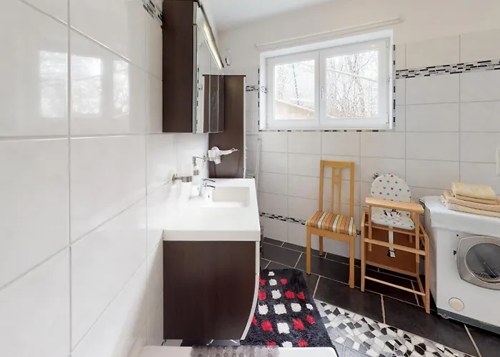 Topwohnung 45m2 Oder Weisses Budget 15 M2 - Naehe Gruenberg *