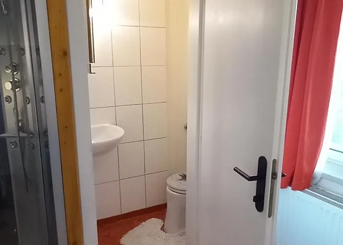 Apartment Topwohnung 45m2 Oder Weisses Budget 15 M2 - Naehe Gruenberg *