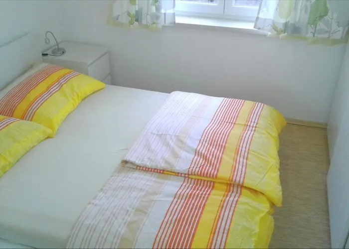 Topwohnung 45m2 Oder Weisses Budget 15 M2 - Naehe Gruenberg * Gmunden