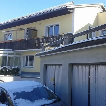 Topwohnung 45m2 Oder Weisses 15 M2 - Naehe Gruenberg